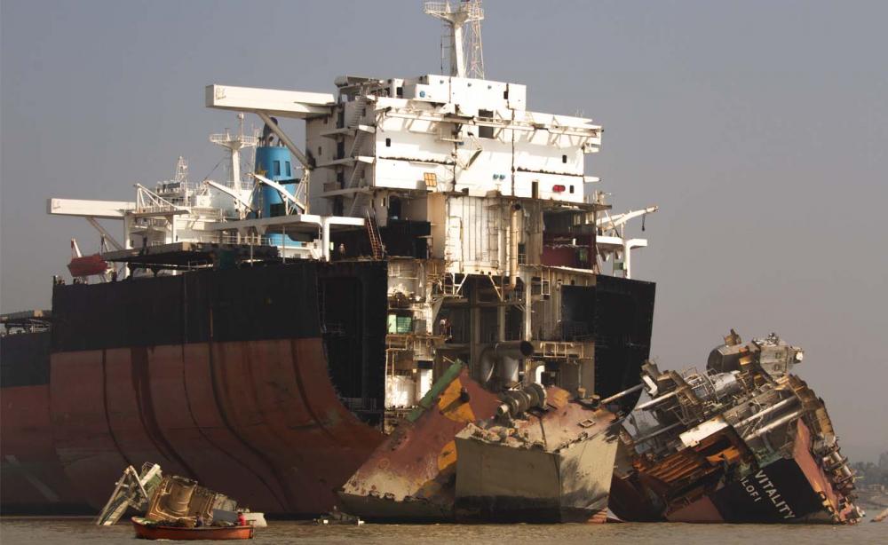 Chittagong shipbreaking yard